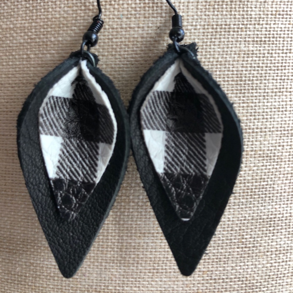 buffalo check christmas leather leaf earrings.